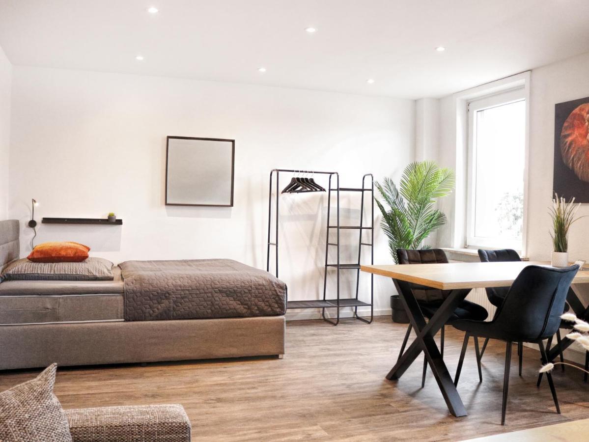 Lightplace • Groessere Gruppen • 4 Einzelzimmer • Boxspring • Smart Tv • Biergarten • Restaurant Braunschweig Esterno foto
