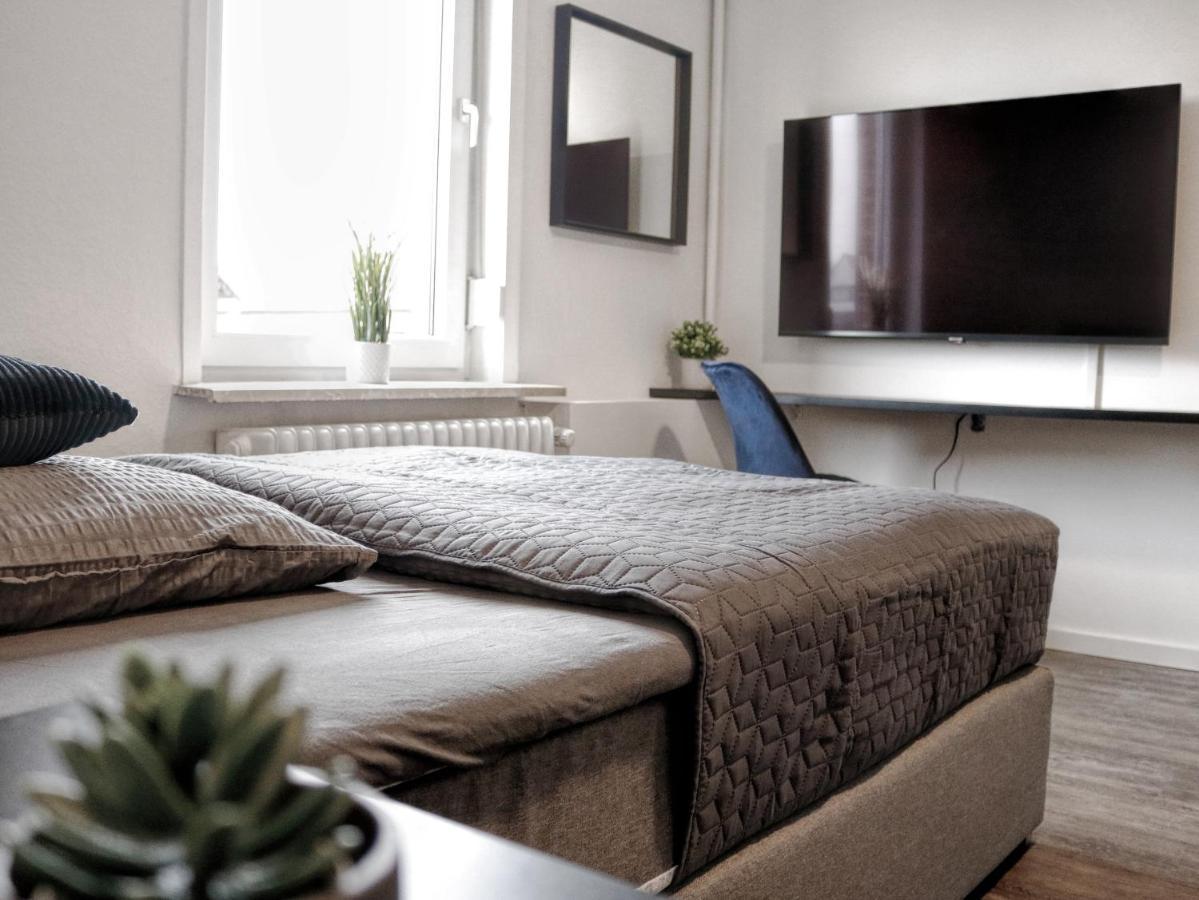 Lightplace • Groessere Gruppen • 4 Einzelzimmer • Boxspring • Smart Tv • Biergarten • Restaurant Braunschweig Esterno foto
