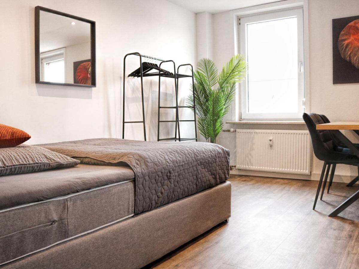 Lightplace • Groessere Gruppen • 4 Einzelzimmer • Boxspring • Smart Tv • Biergarten • Restaurant Braunschweig Esterno foto