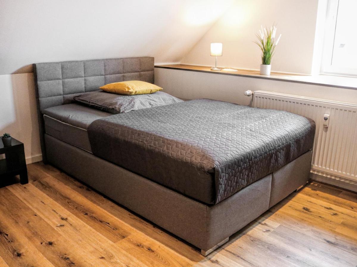 Lightplace • Groessere Gruppen • 4 Einzelzimmer • Boxspring • Smart Tv • Biergarten • Restaurant Braunschweig Esterno foto