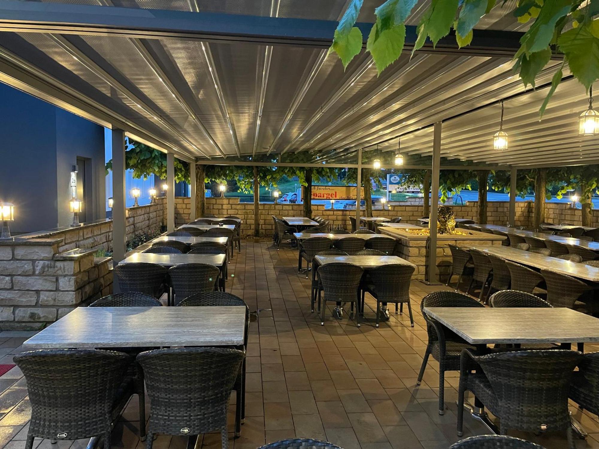 Lightplace • Groessere Gruppen • 4 Einzelzimmer • Boxspring • Smart Tv • Biergarten • Restaurant Braunschweig Esterno foto